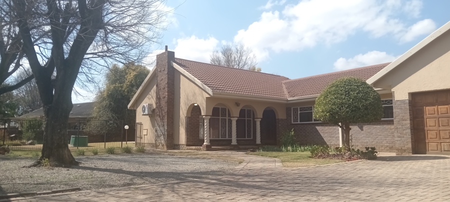 4 Bedroom Property for Sale in Neserhof North West
